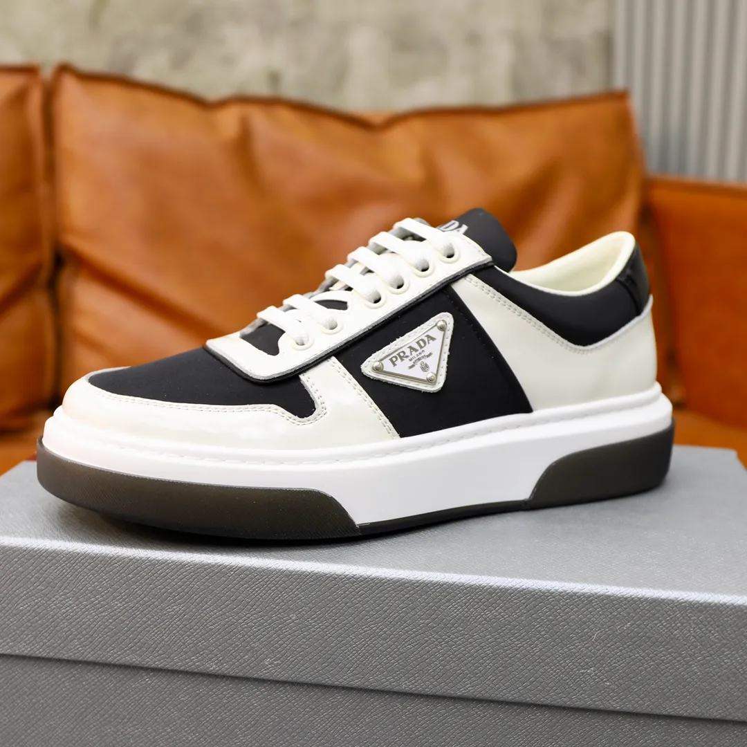 Factory price: 720 top original order Brand: PRADA (Prada) Standard code: Men's size 38/44 (45 can be customized) Grade: Same as the official website Material: Original cowhide, cowhide lining, original combination two-color wear-resistant soft outsole Style category: casual sports version, young fashion, European and American trend, British style Color: actual picture color